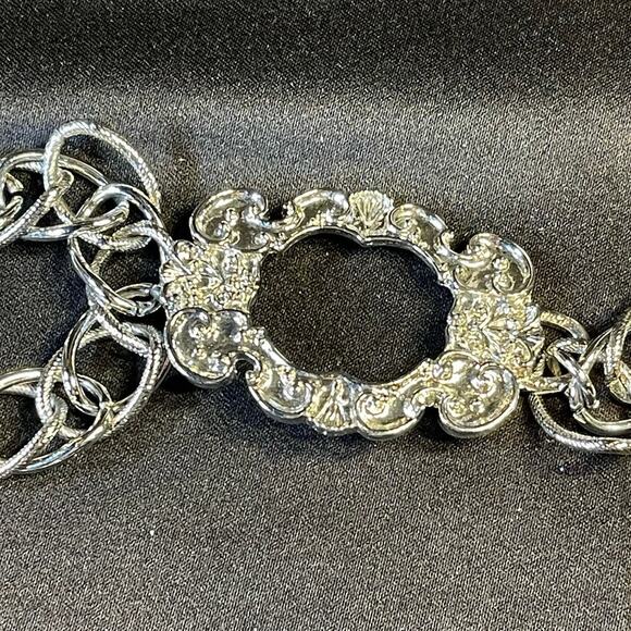 Women's Silver Metal Chain Link Belt with Tassel - Picture 6 of 6